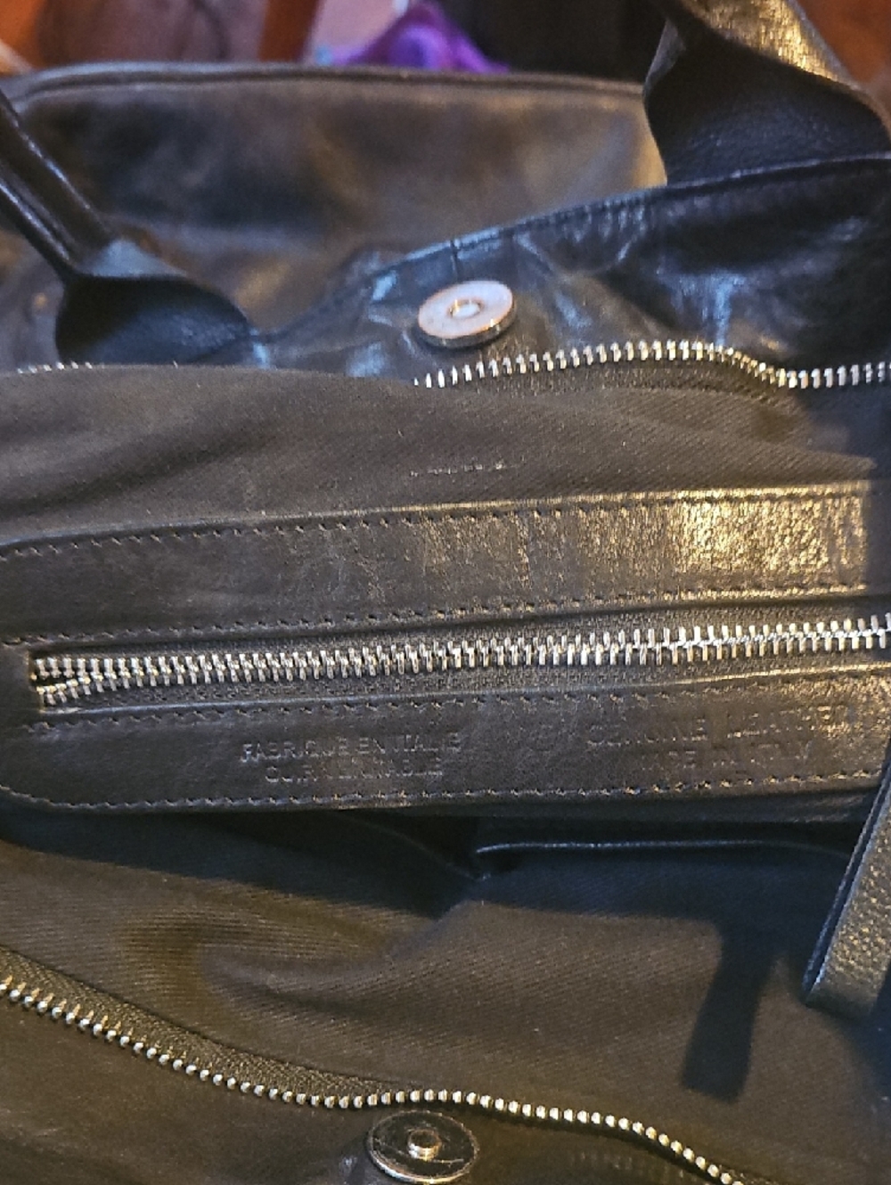 Black Leather Skull Embossed Tote Bag - Picture 4 of 12